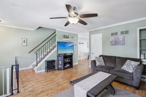 Timothy Ln-S0502-005.jpg