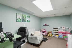 Timothy Ln-S0502-024.jpg