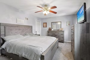 Timothy Ln-S0502-038.jpg