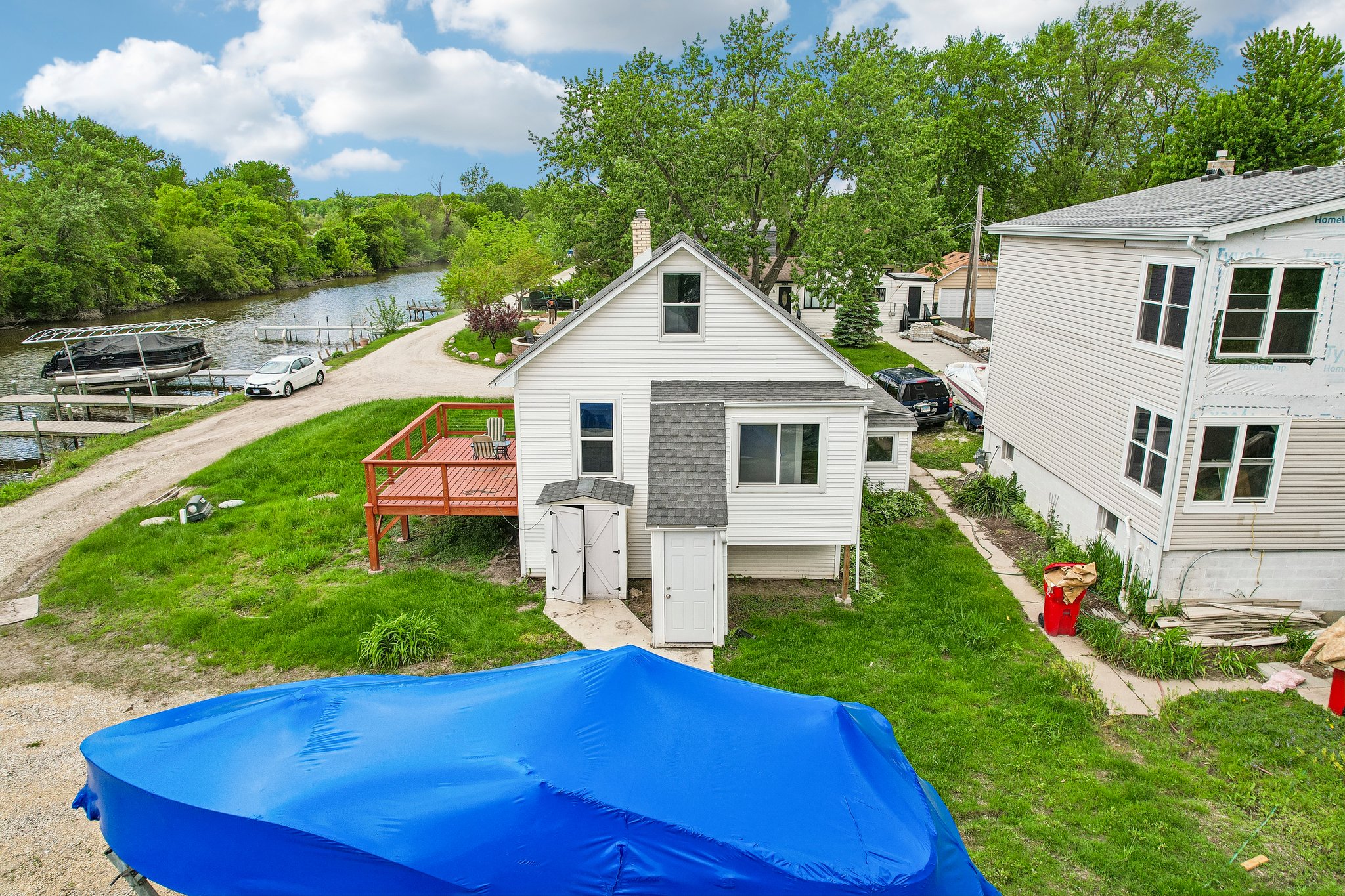 N Lake St-S2105-020.jpg