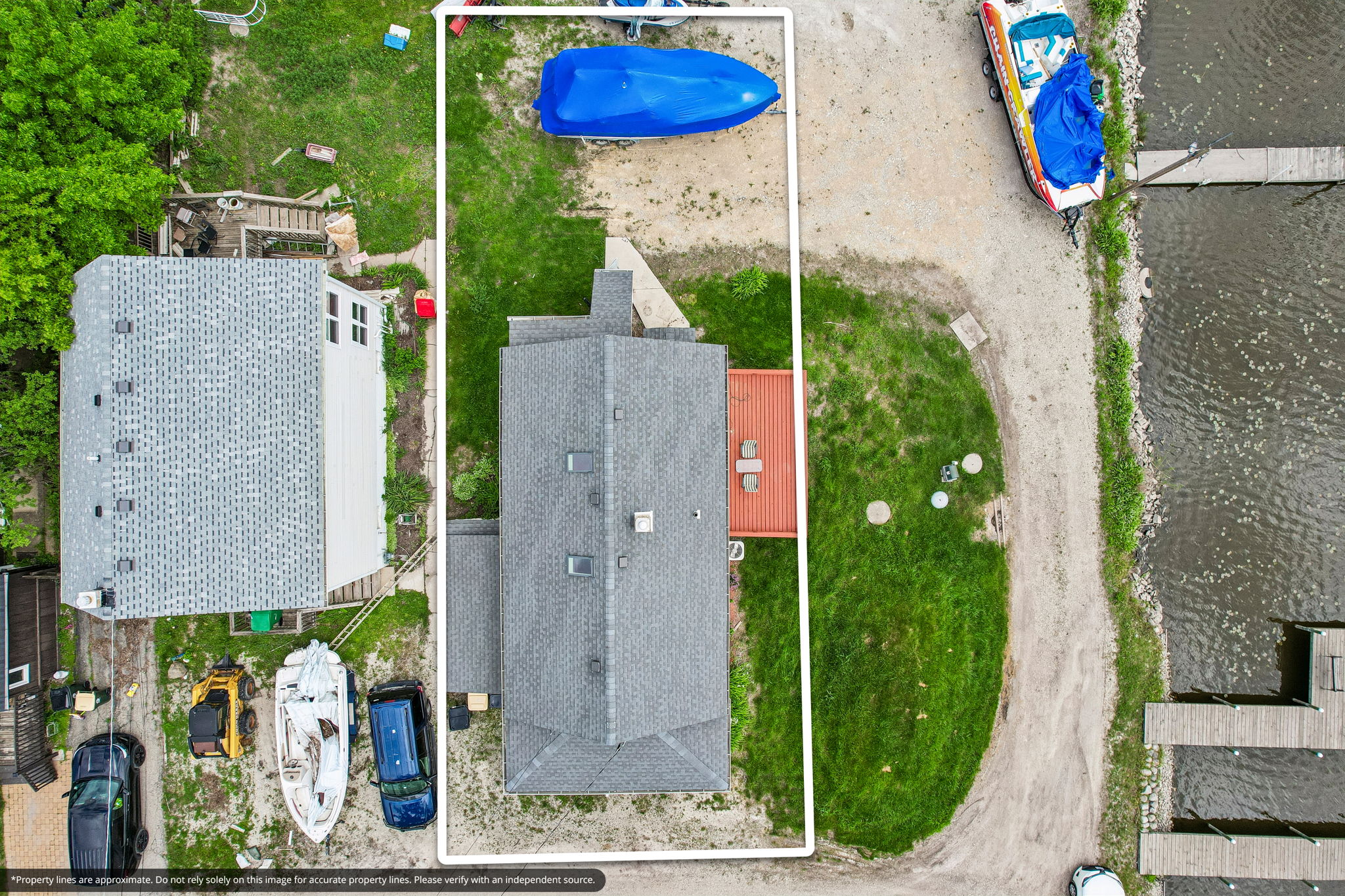 21-print-N Lake St-S2105-021-property_lines