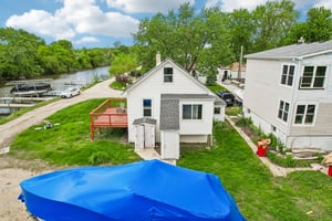 N Lake St-S2105-020.jpg