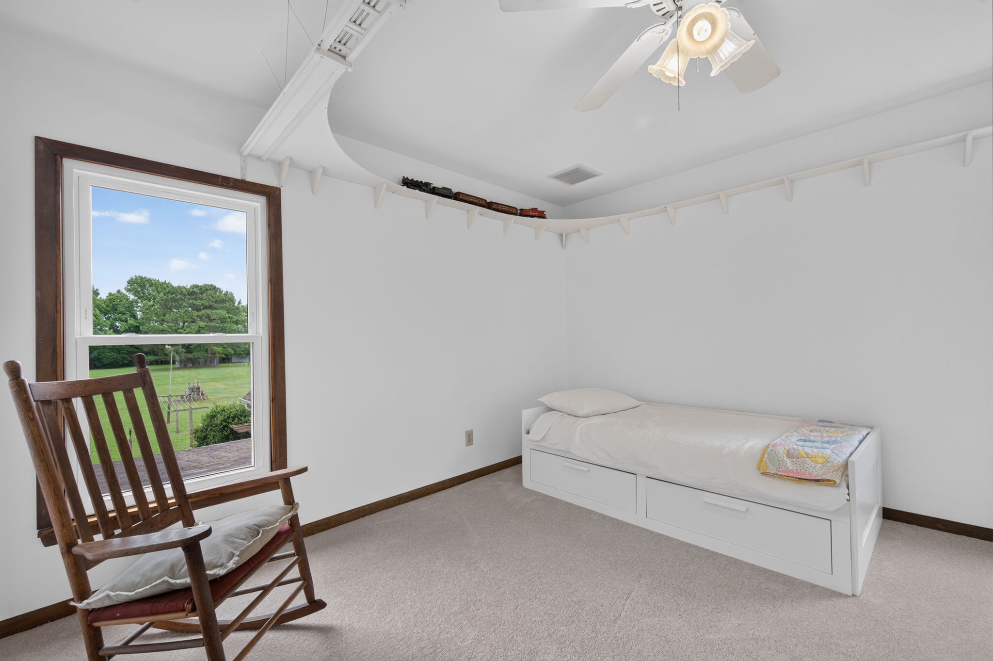  Photo 30