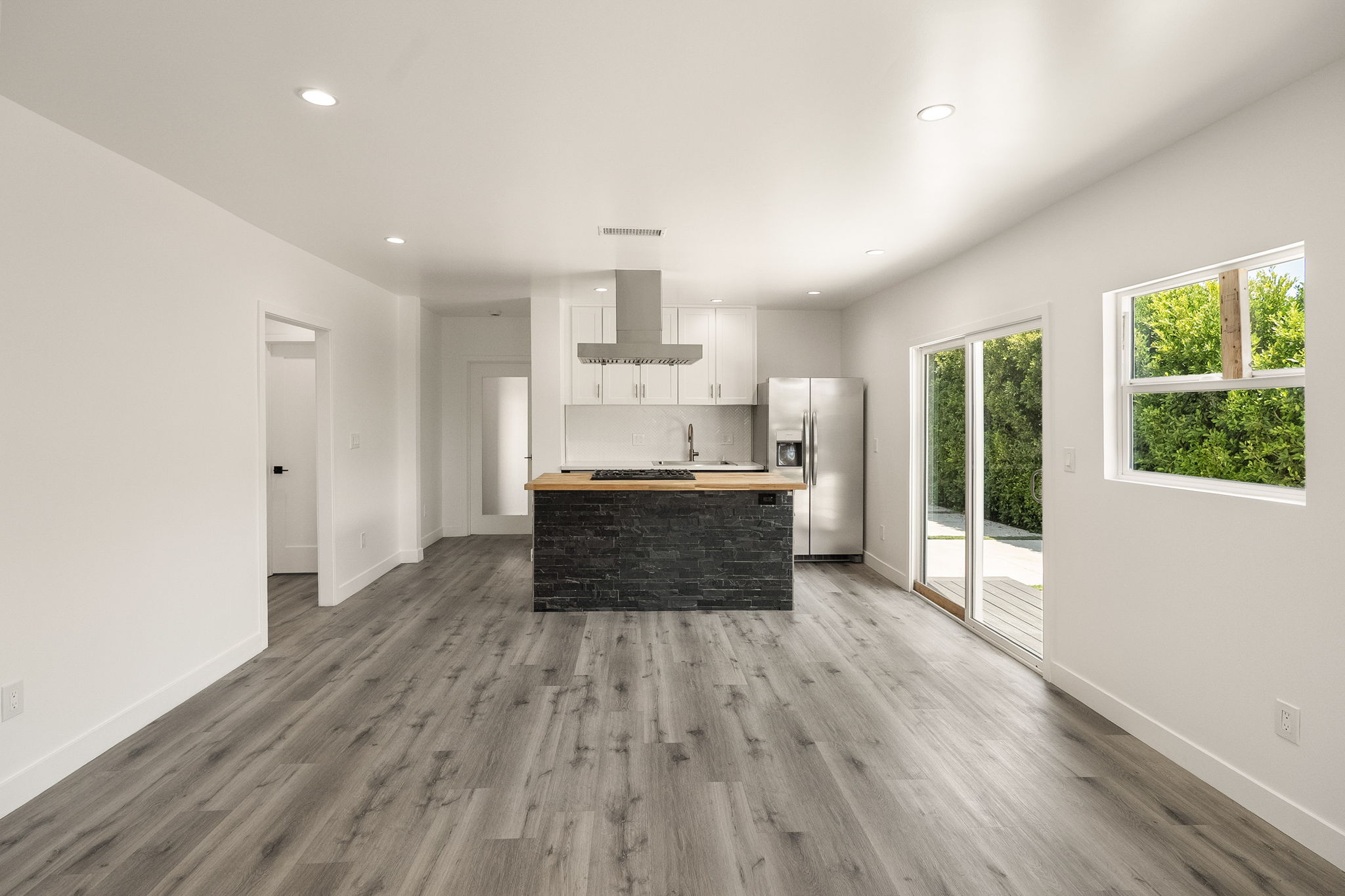 3874 Arlington Avenue-10