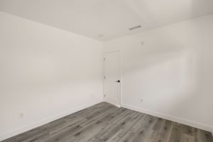 3874 Arlington Avenue-24
