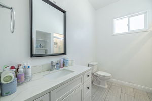  Photo 33