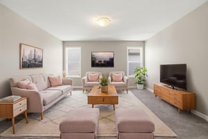 (21) virtually staged.jpeg