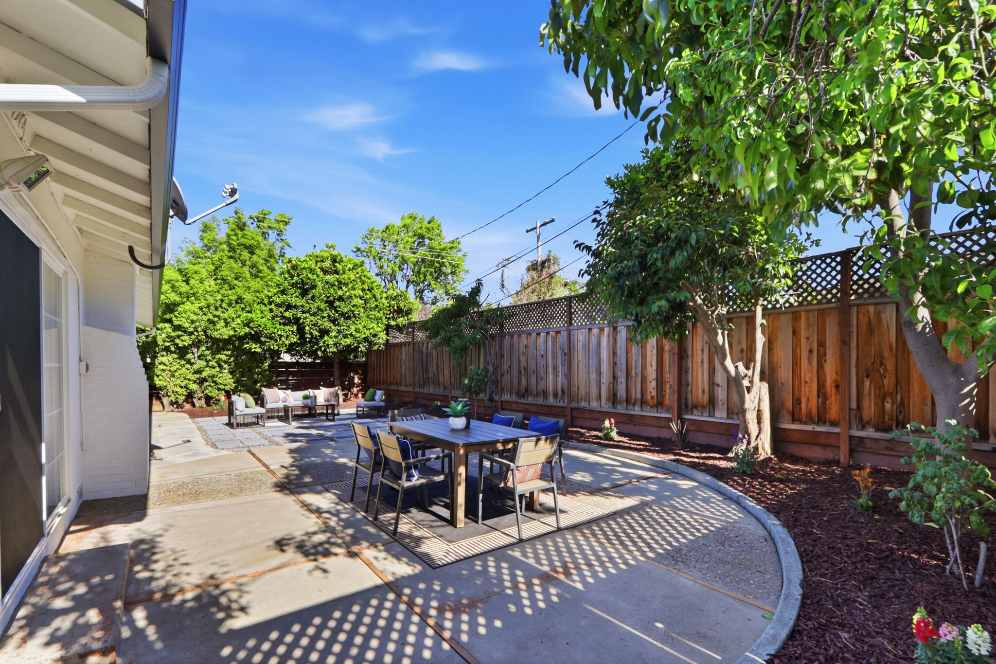 047_F8_3876 Gleason Ave