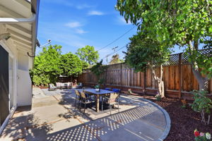 047_F8_3876 Gleason Ave