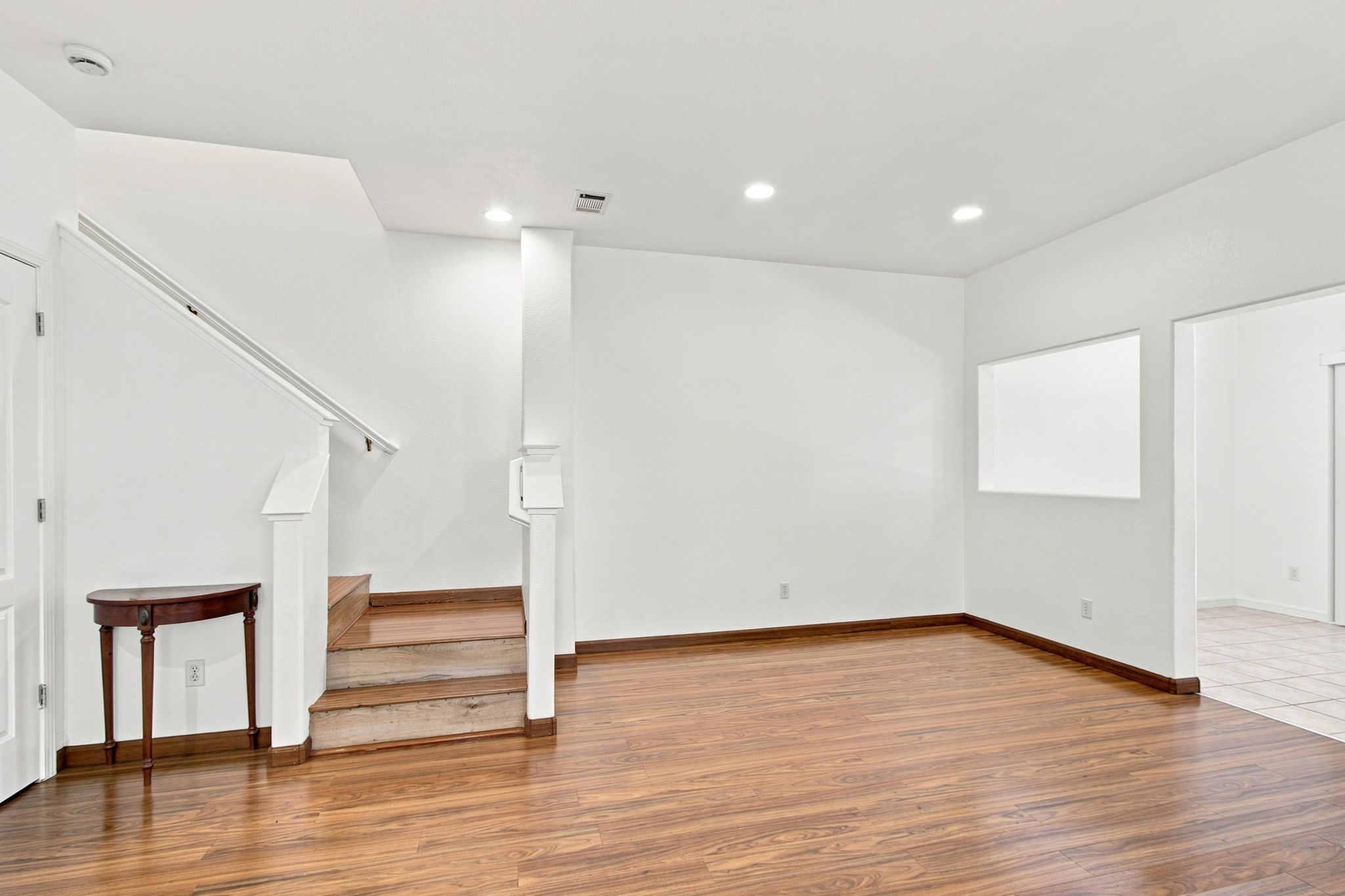 010_F8_388 Ribbonwood Ave