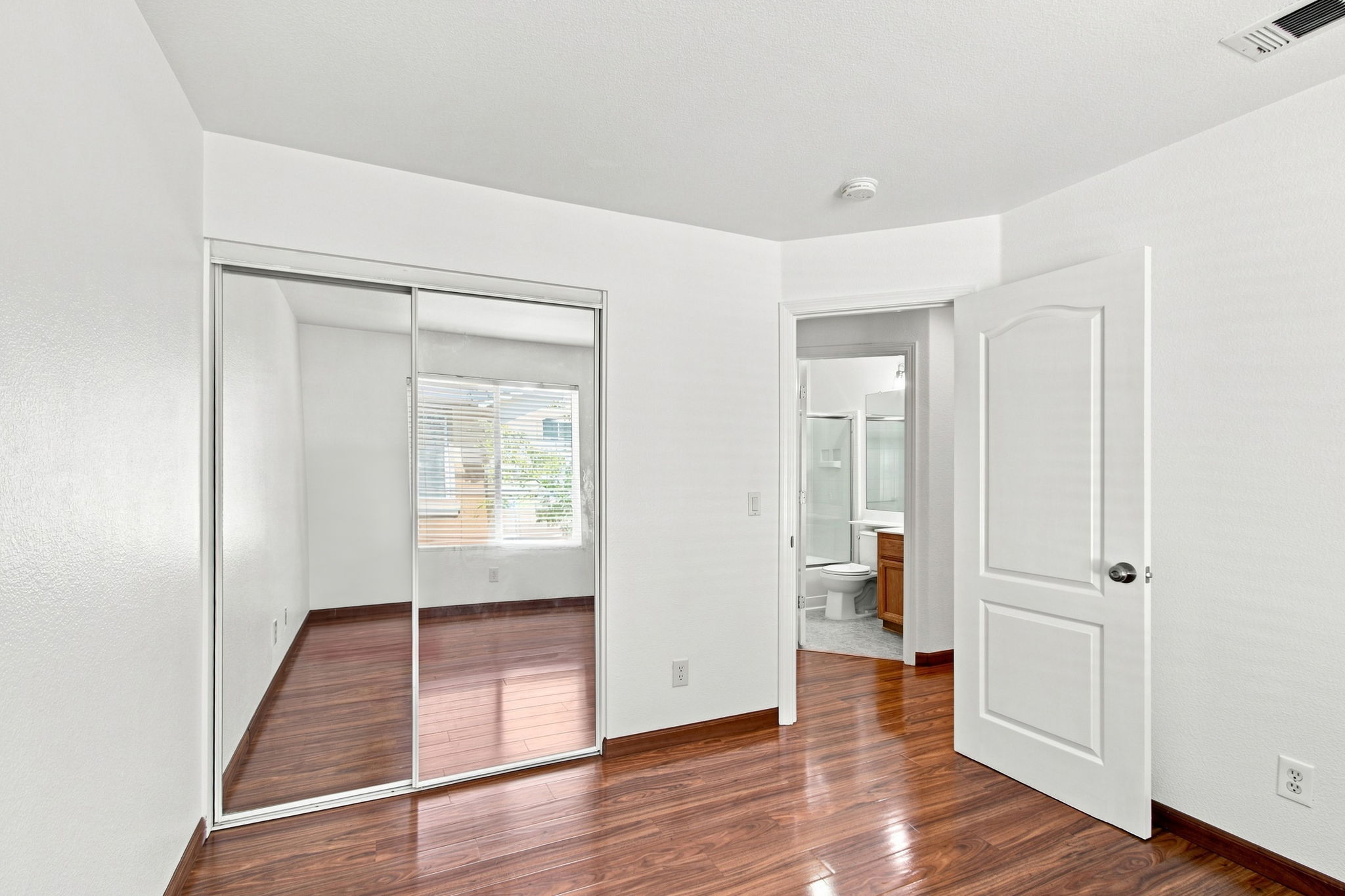 024_F8_388 Ribbonwood Ave