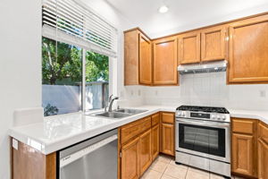 012_F8_388 Ribbonwood Ave