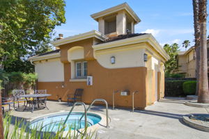 035_F8_388 Ribbonwood Ave