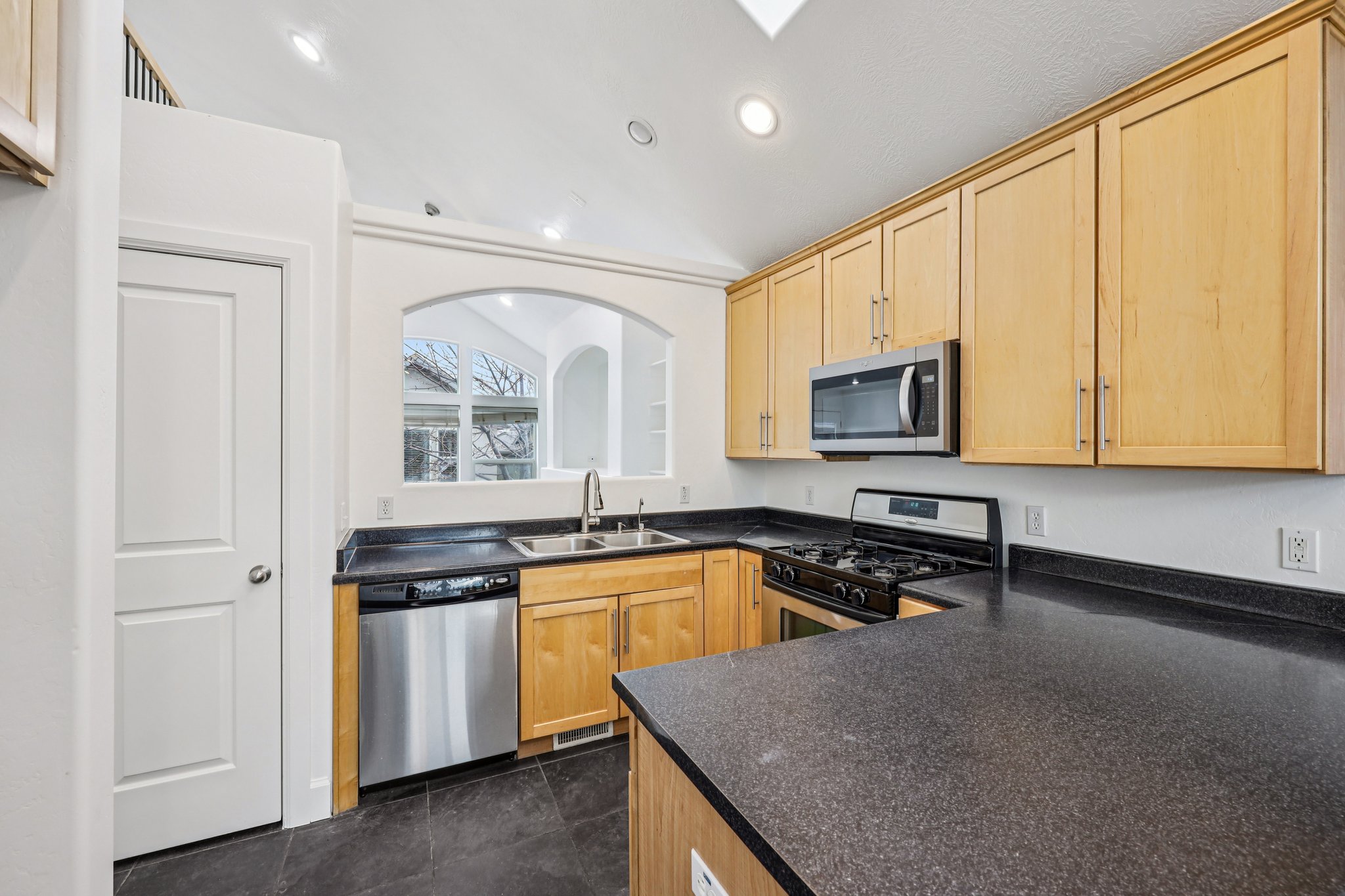 - 3884 W Coral Dune Dr-S0801-013.jpg
