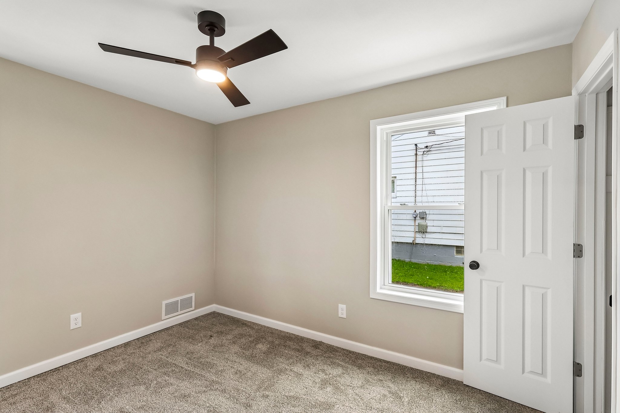 Adkins Rd-S3004-020.jpg