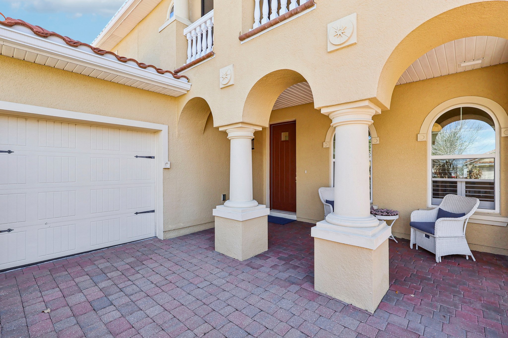 Golden Knot Dr-S0303-004.jpg