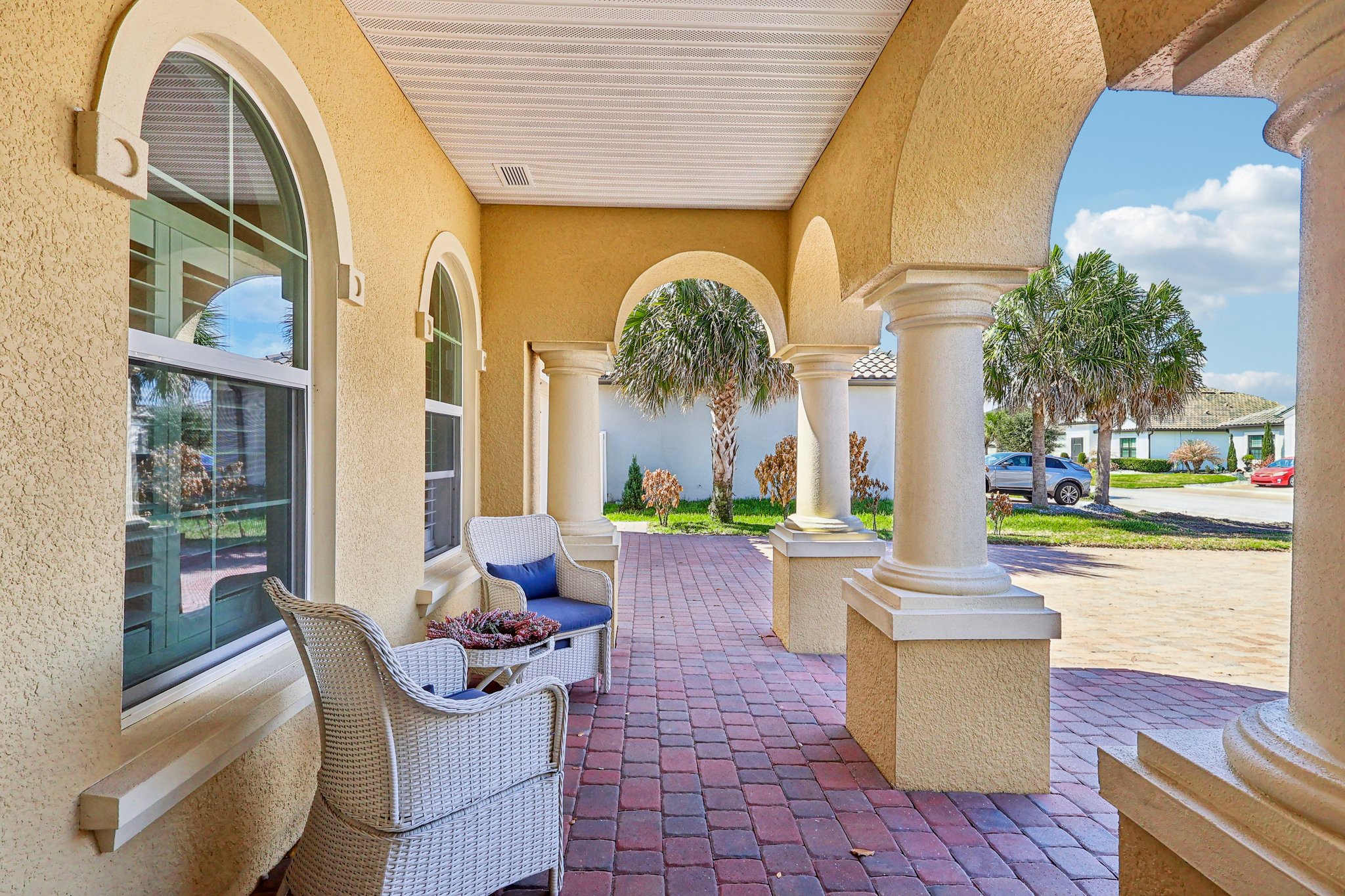 Golden Knot Dr-S0303-007.jpg