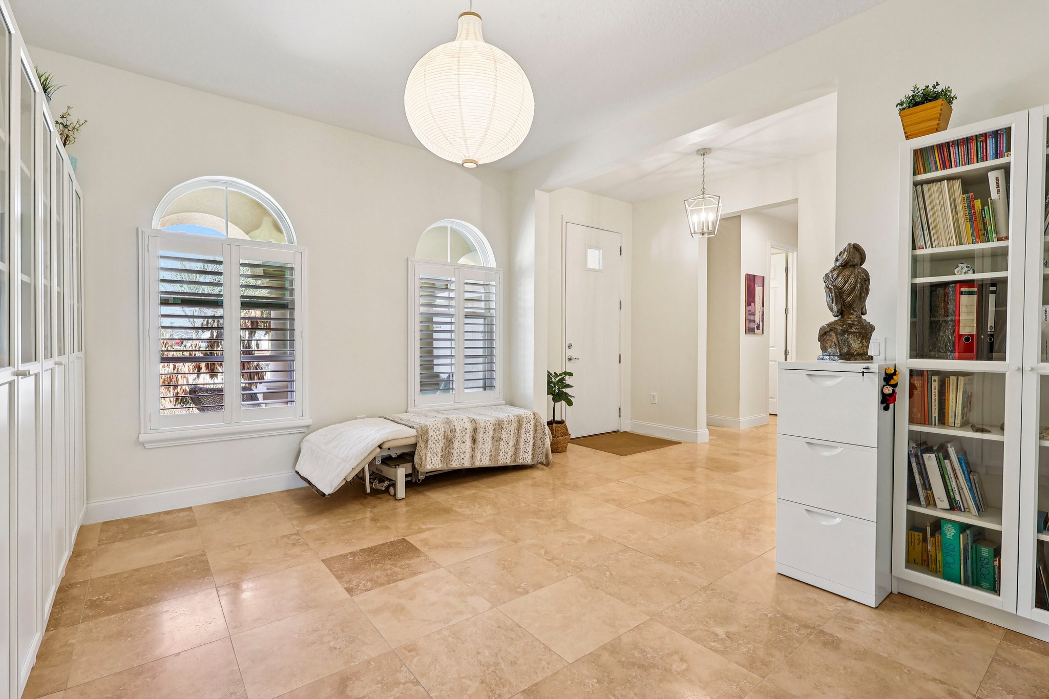 Golden Knot Dr-S0303-027.jpg