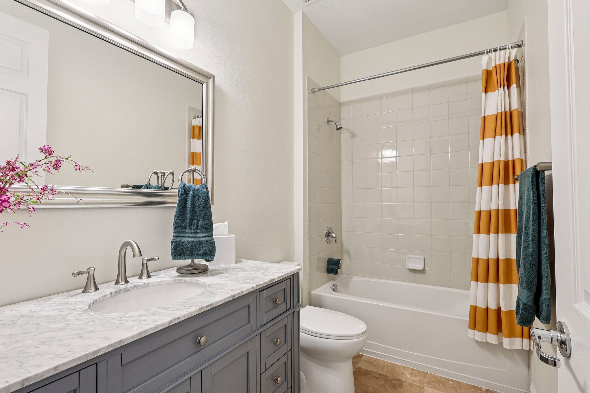 Golden Knot Dr-S0303-029.jpg