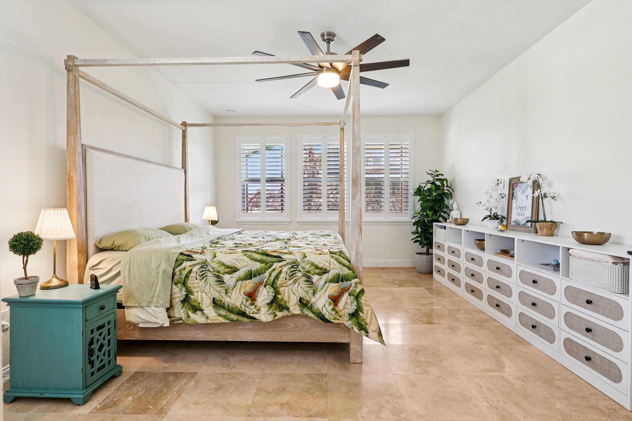 Golden Knot Dr-S0303-034.jpg