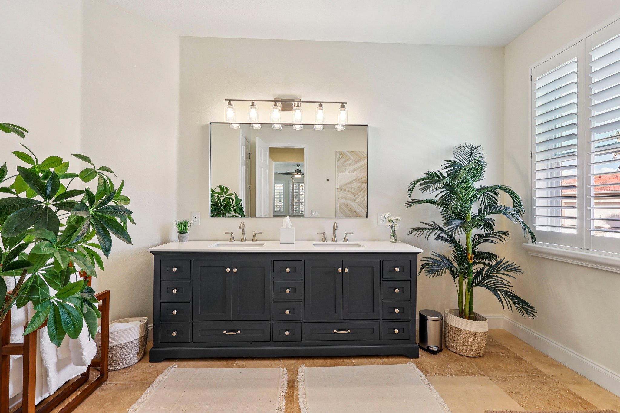 Golden Knot Dr-S0303-039.jpg