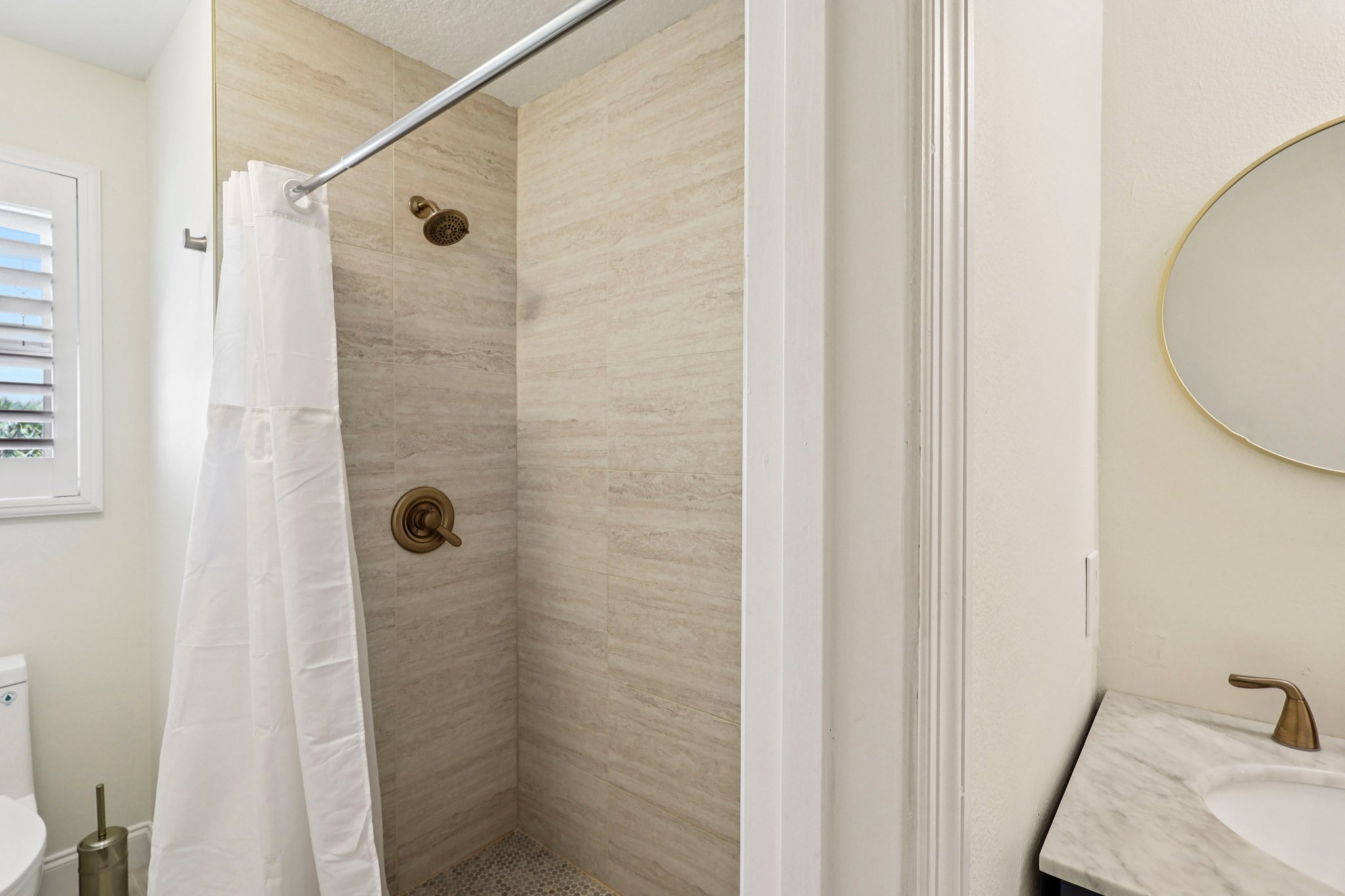 Golden Knot Dr-S0303-048.jpg