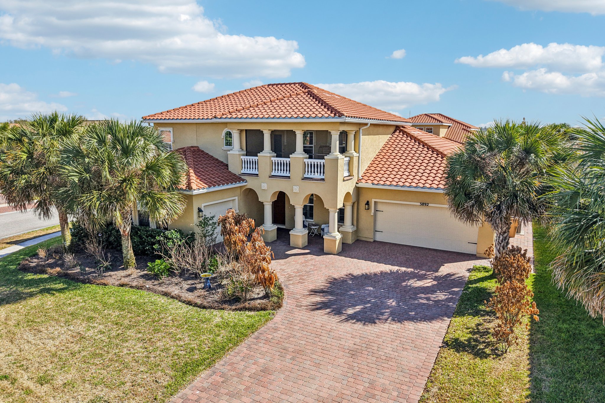 Golden Knot Dr-S0303-058.jpg