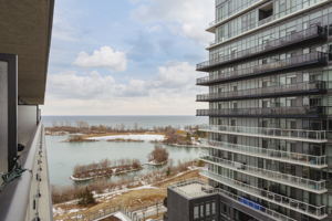 39 Annie Craig Dr, Etobicoke, ON M8V 0A3, Canada Photo 18