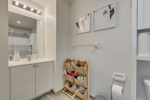 39 Annie Craig Dr, Etobicoke, ON M8V 0A3, Canada Photo 15