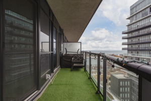 39 Annie Craig Dr, Etobicoke, ON M8V 0A3, Canada Photo 17