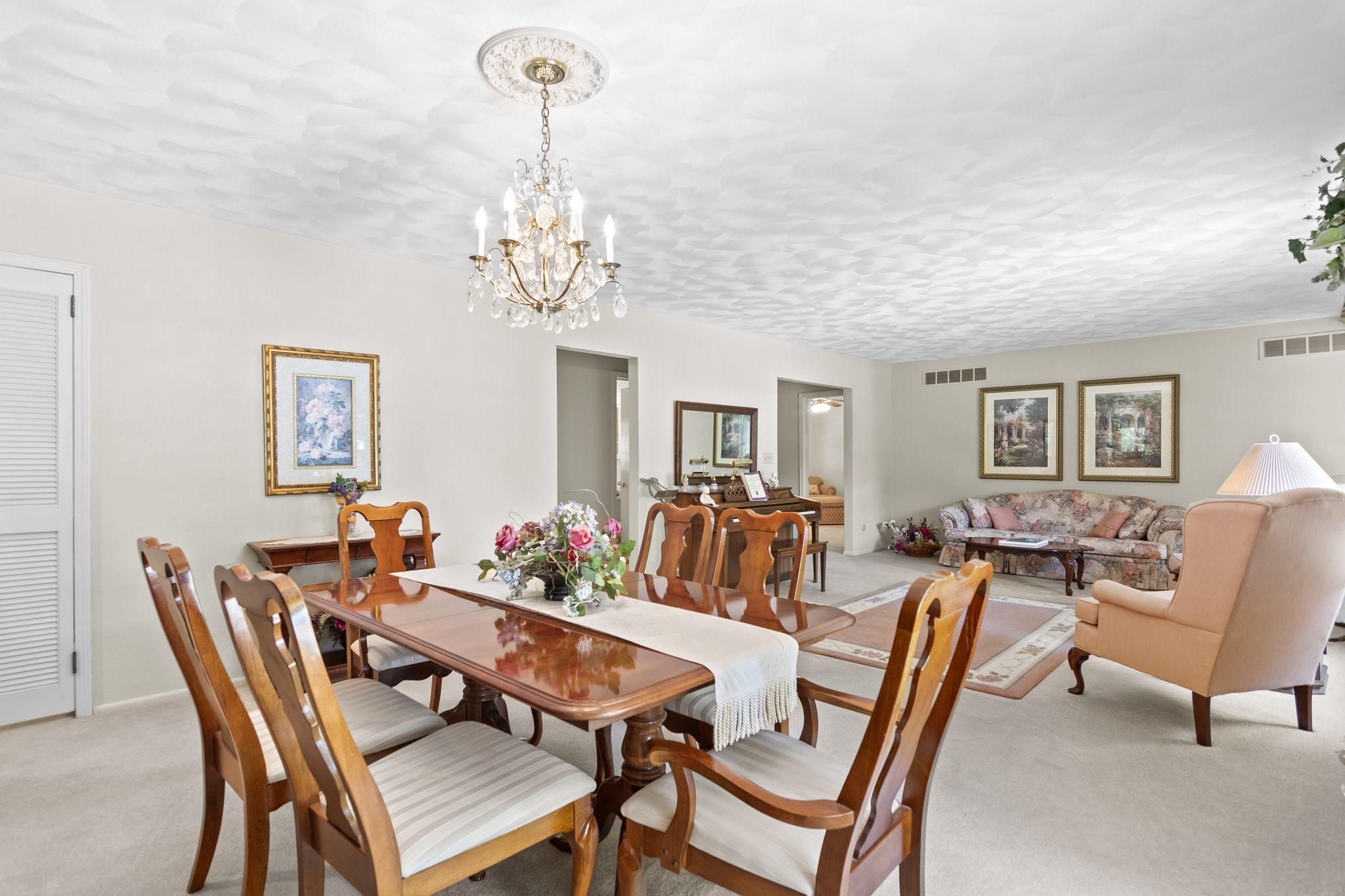 Living/Dining Room