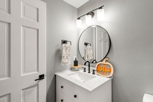 39 Clement Ct, Haverhill, MA 01832, USA Photo 24