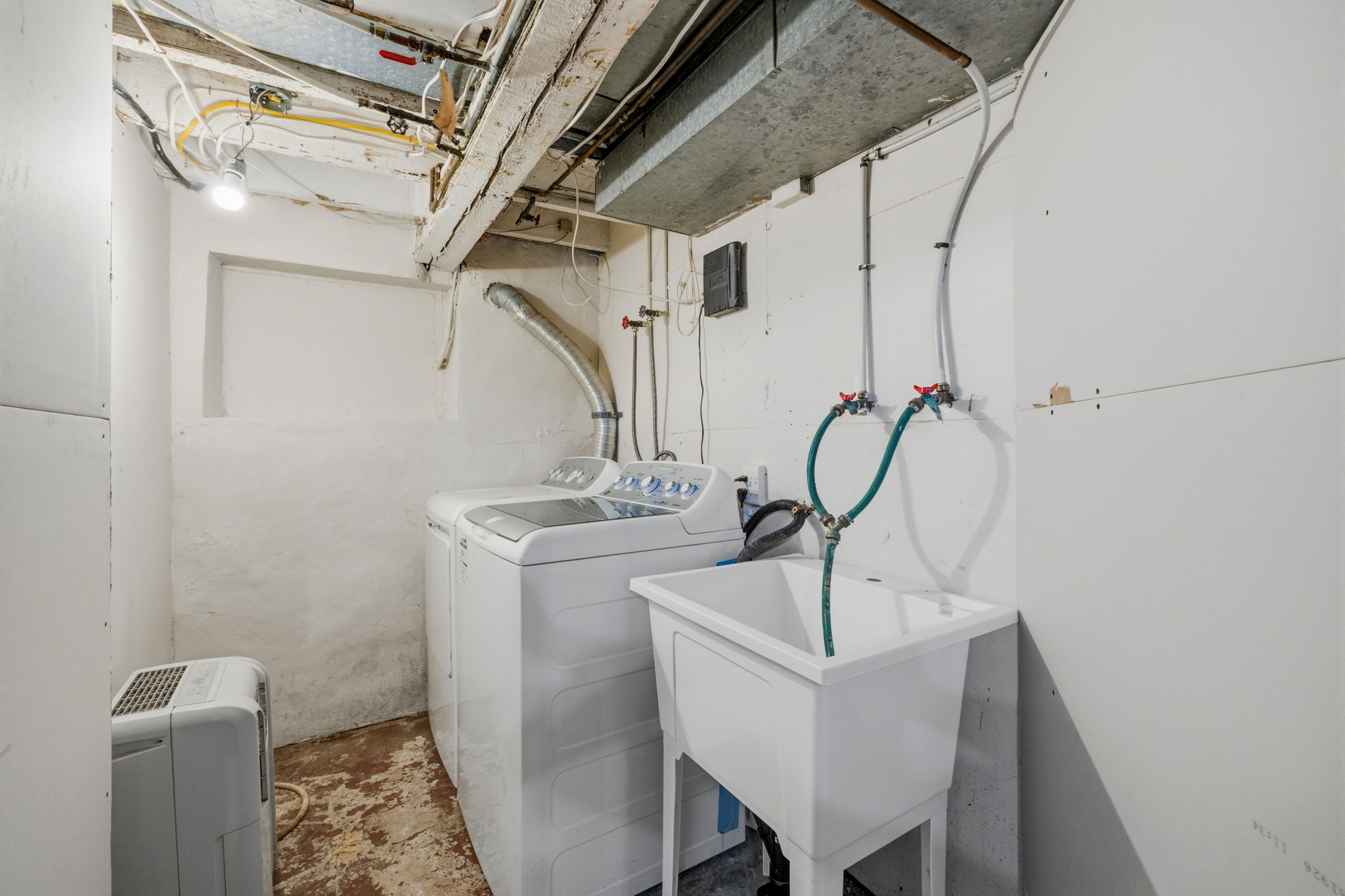  Photo 30