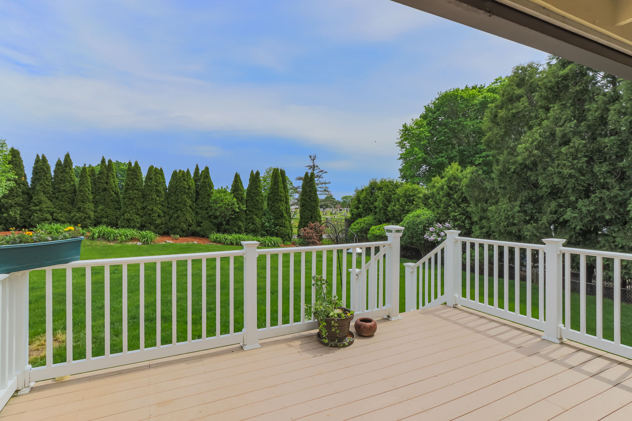 ExteriorRearPorch-3