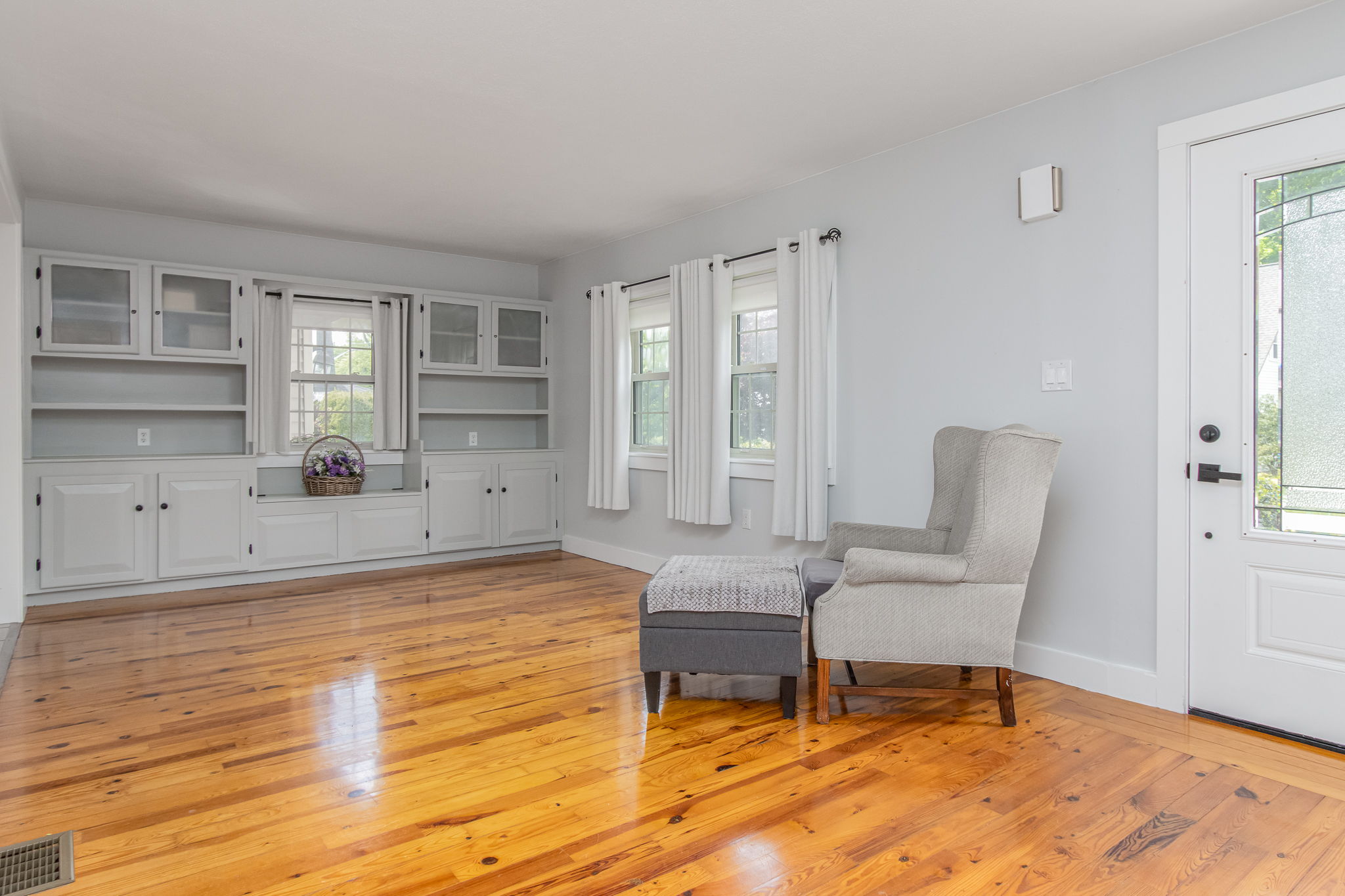 LivingRoom-1