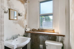  Photo 33