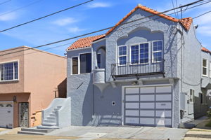 002_F8_39 E Cavour St