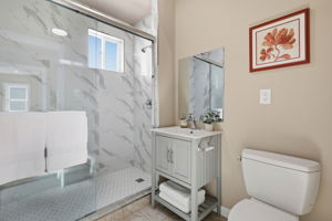 028_F8_39 E Cavour St