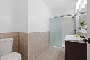 029_F8_39 E Cavour St