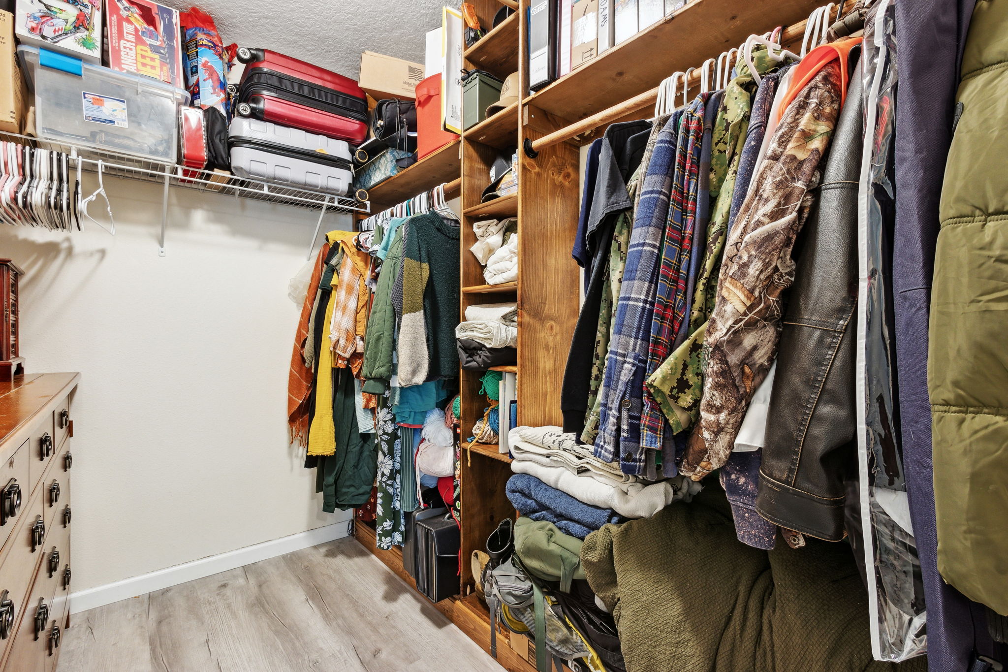 Primary Bedroom Closet