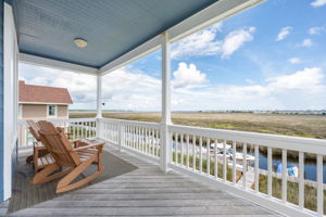 39-Hammock-Dr-TL-BR4-Private-Deck