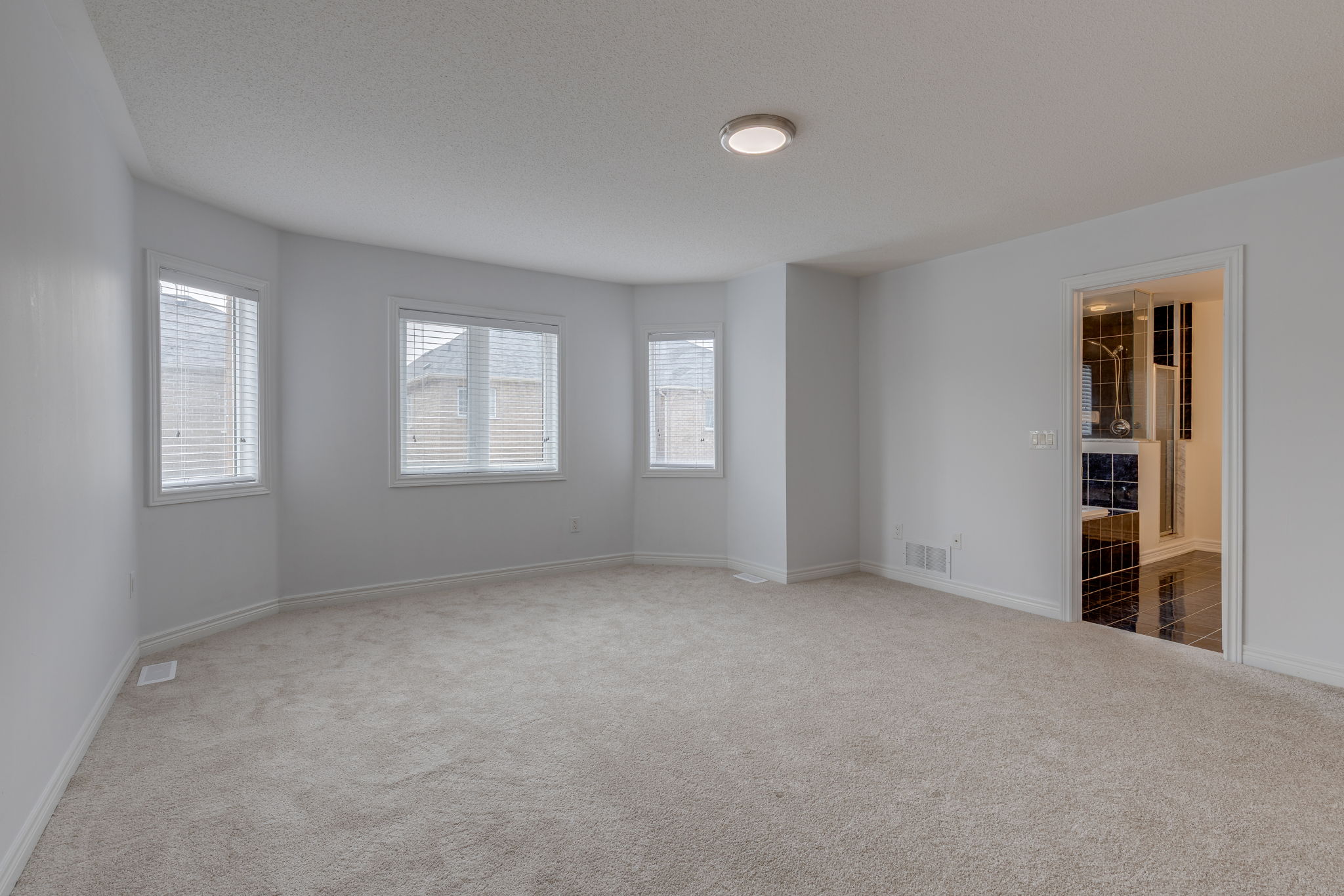 Markham property showcase — delivered property photograph 16