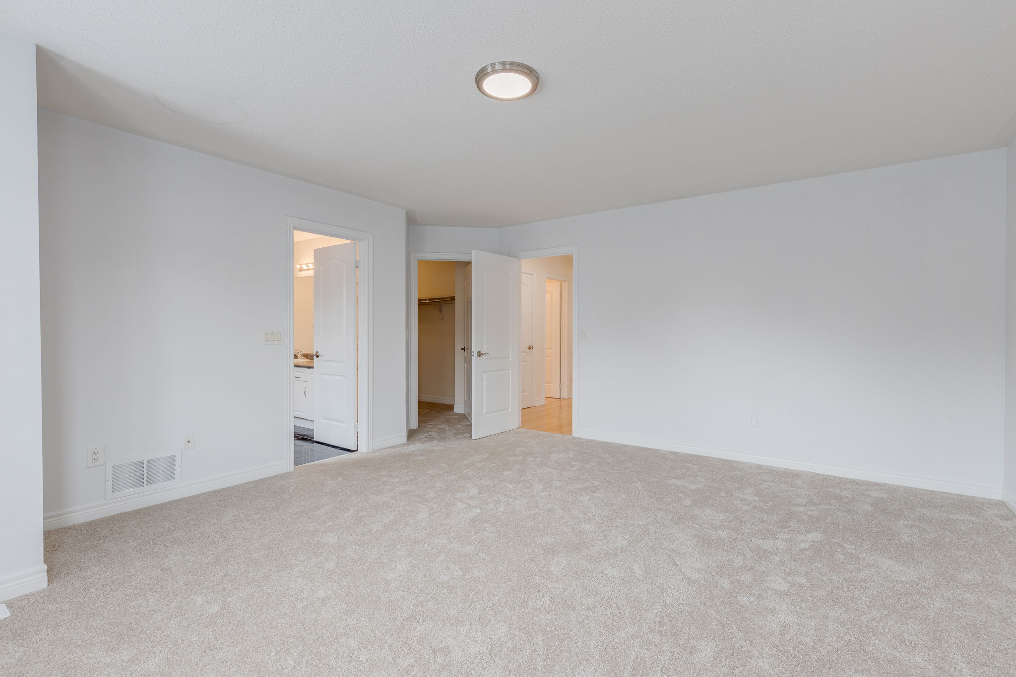 Markham property showcase — delivered property photograph 17