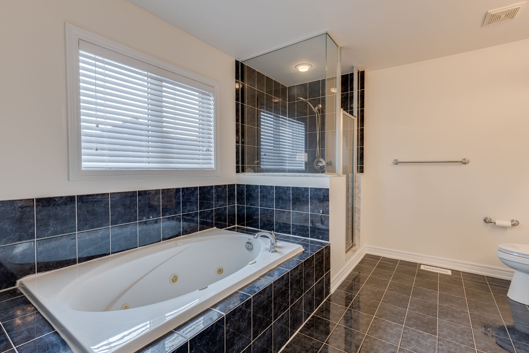 Markham property showcase — delivered property photograph 18