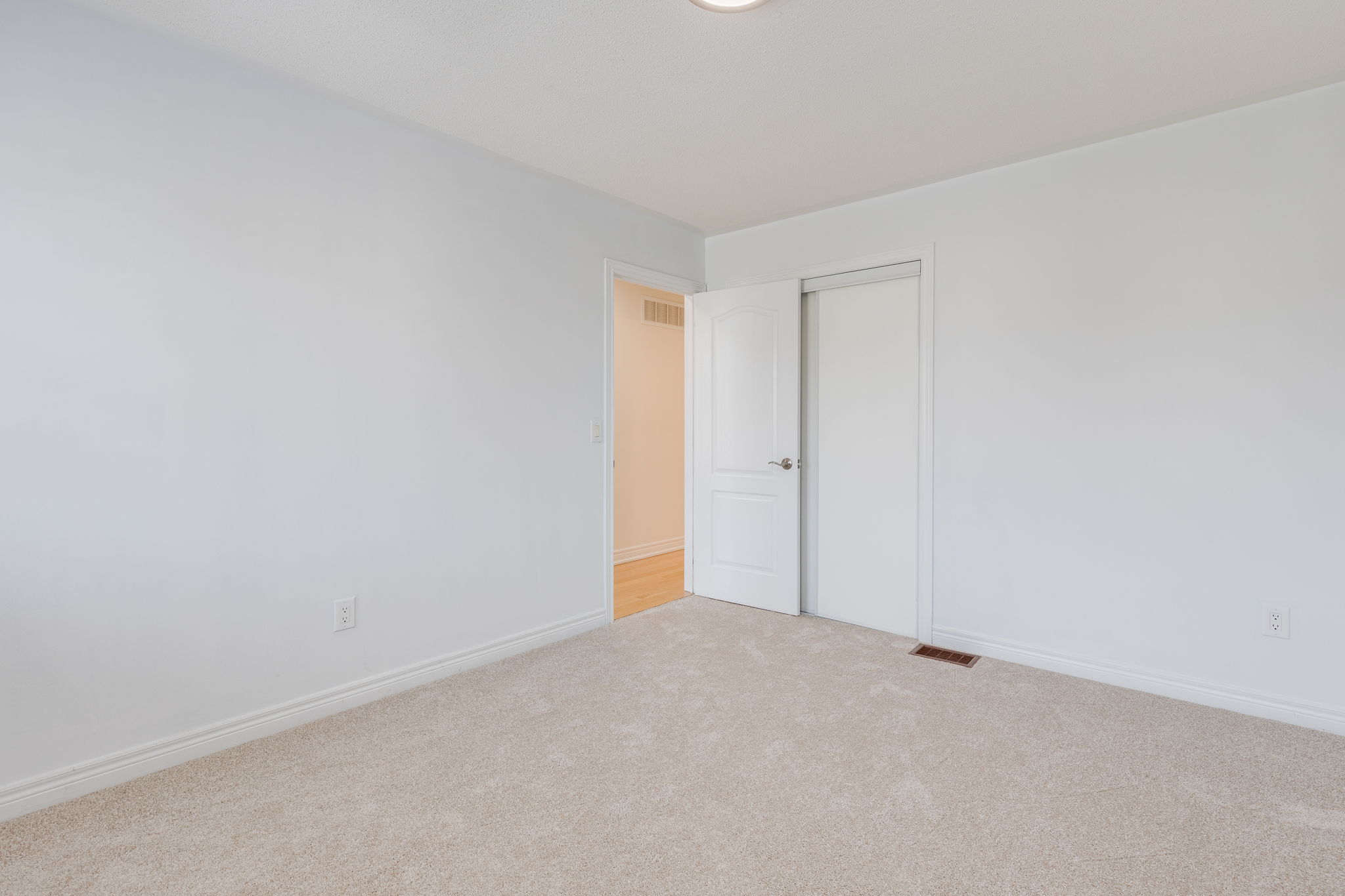 Markham property showcase — delivered property photograph 23