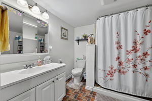  Photo 47