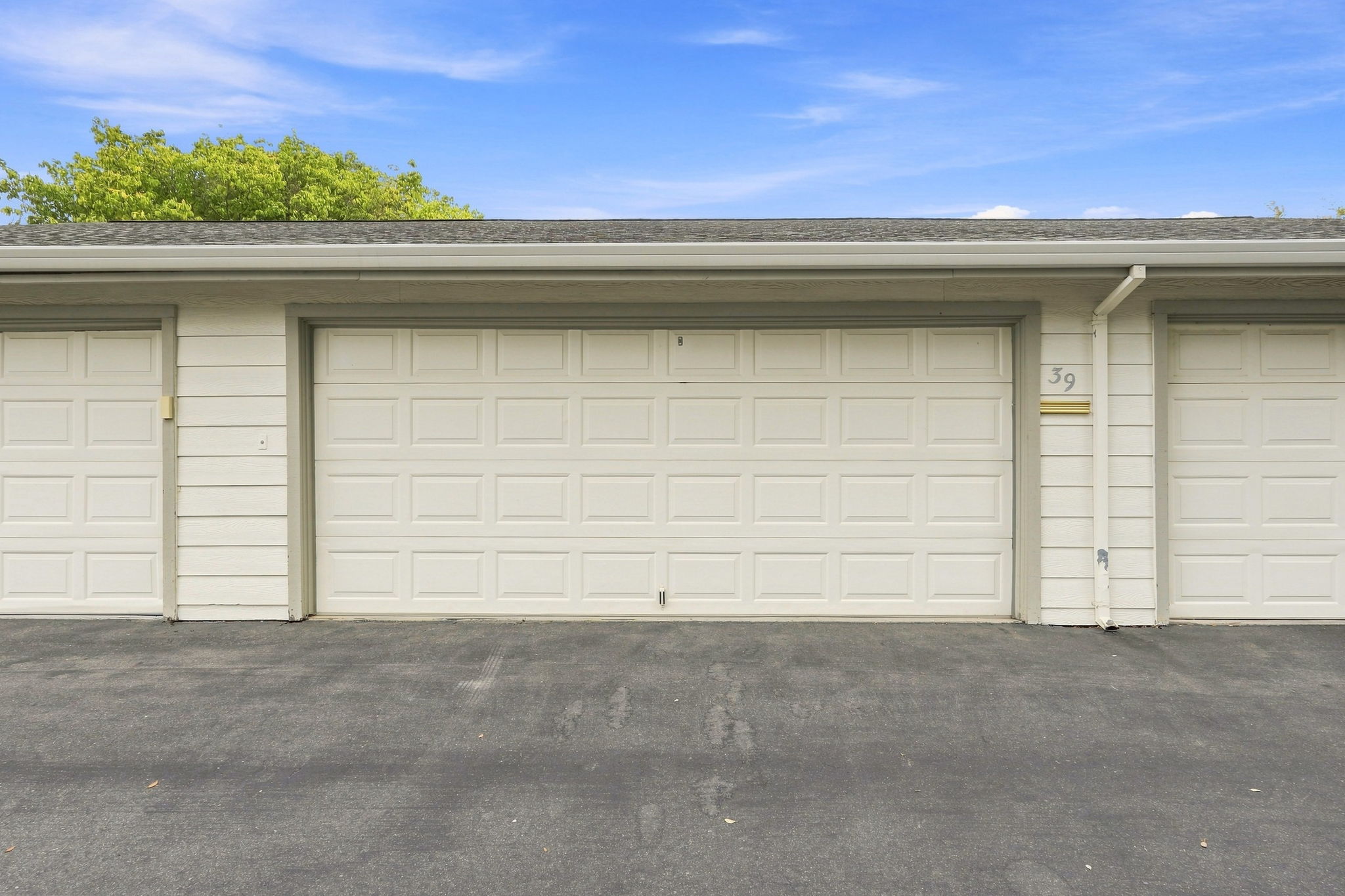  Photo 35