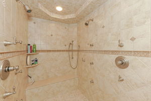 Primary En Suite Bathroom