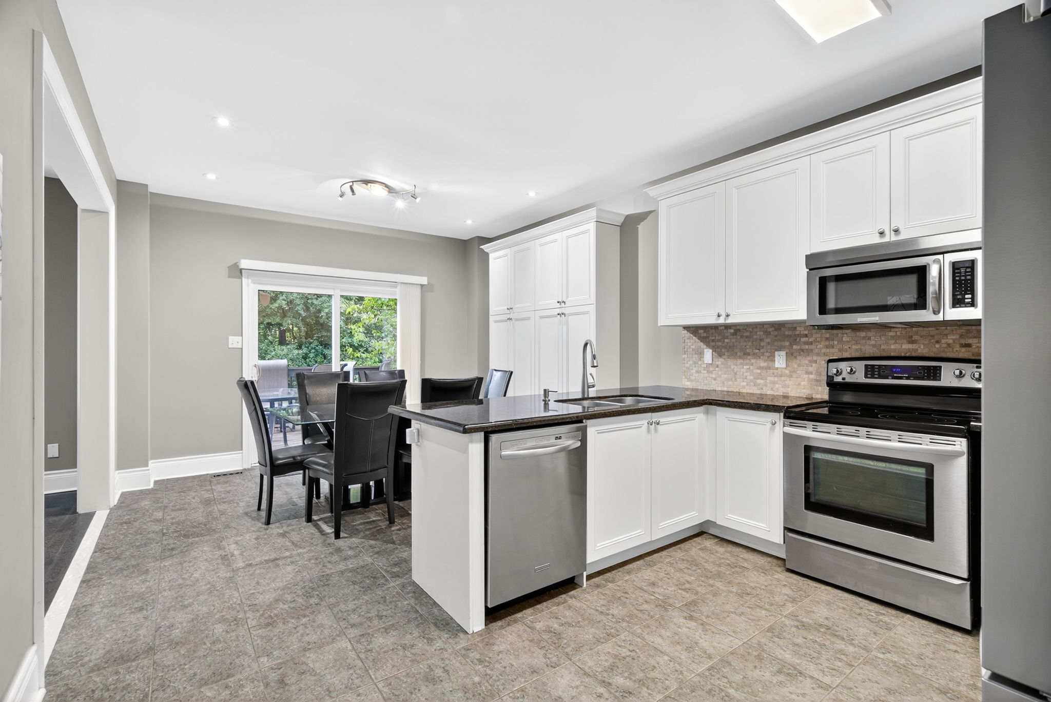 39 Old Orchard Crescent Richmond Hill, ON L4S 0A2