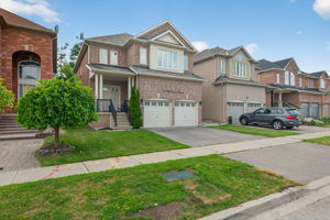 39 Old Orchard Crescent, Richmond Hill ON